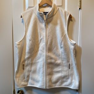 Karen Scott sport cream vest.  Size 0X (16)